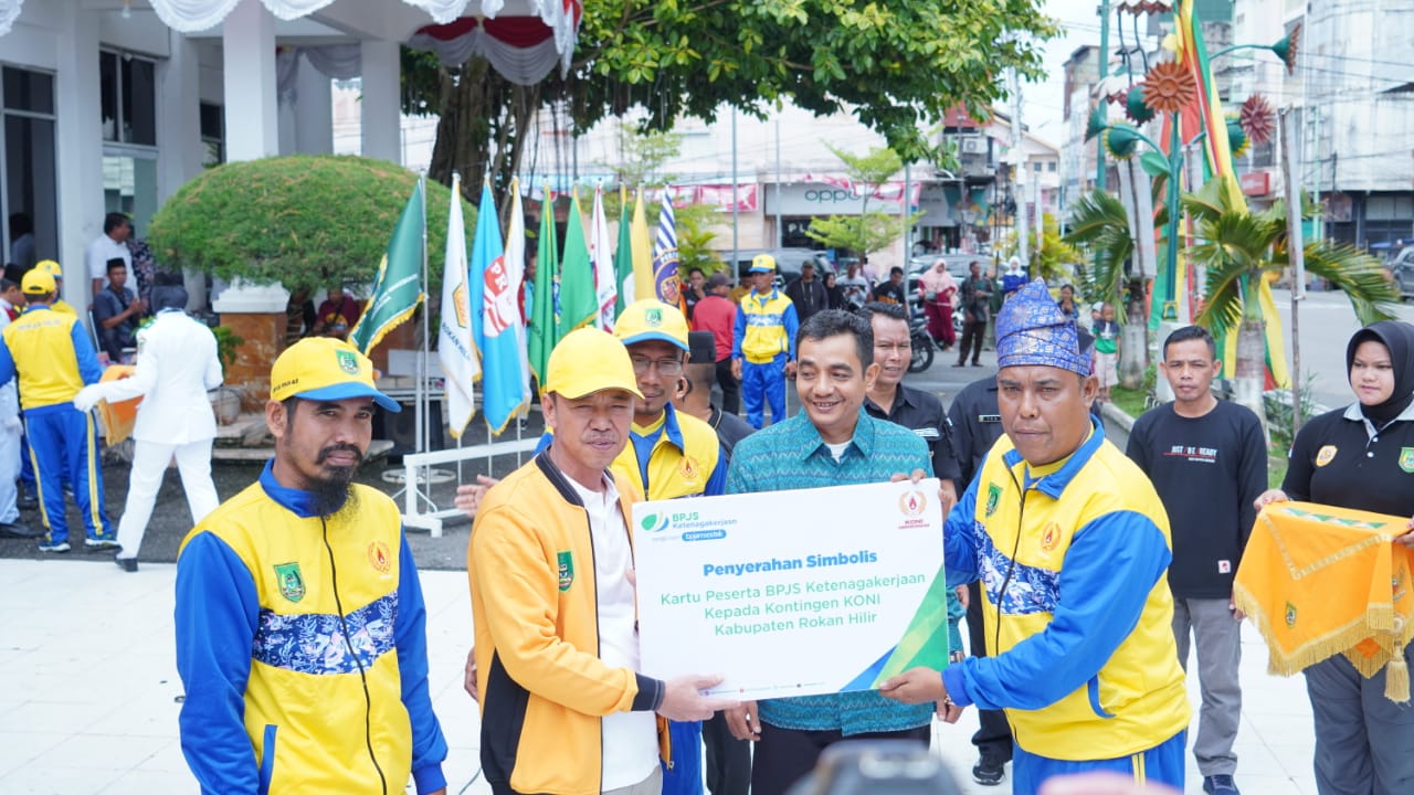 Lepas Kontingen Rohil ke Porprov Riau X Tahun 2022 di Kuansing, Afrizal Sintong: Junjung Sportifitas Raih Kemenangan