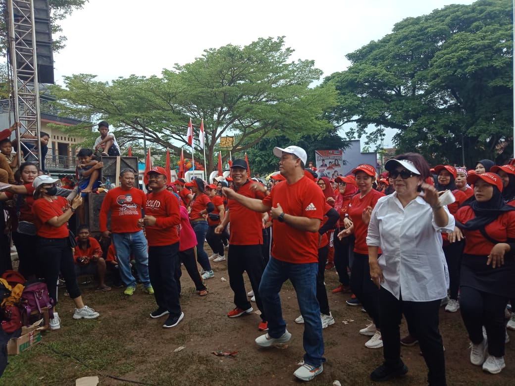 Gempar!!! PDI Perjuangan Dapil 5 Gelar Acara Senam