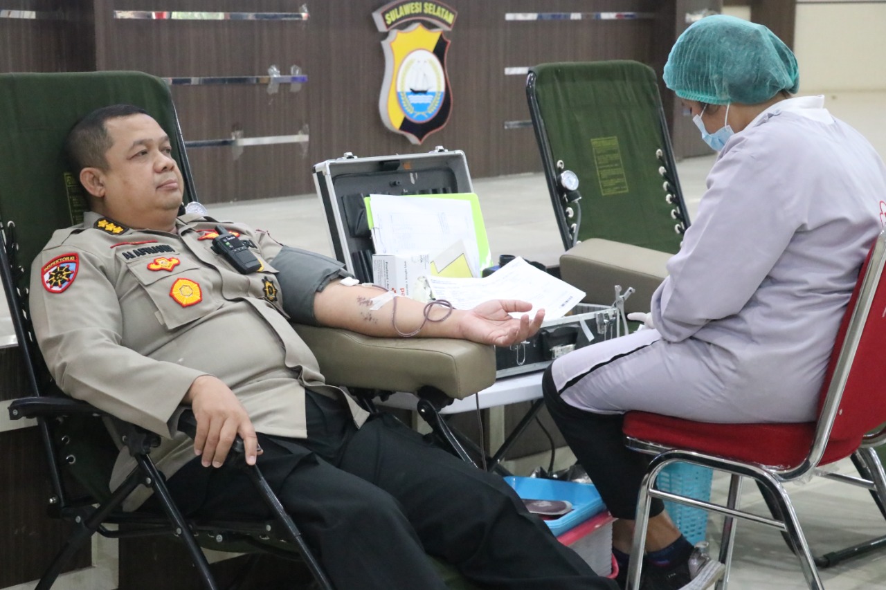 Gratis…!! KORPRI Polda Sulsel Gelar Donor Darah dan Pelayanan KB