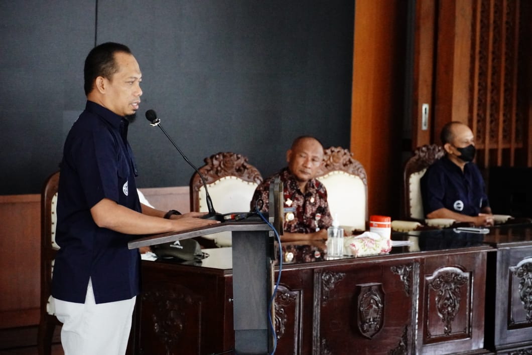 Pj Bupati Lepas Kontingen Cabor Sepak Bola Pra Porprov