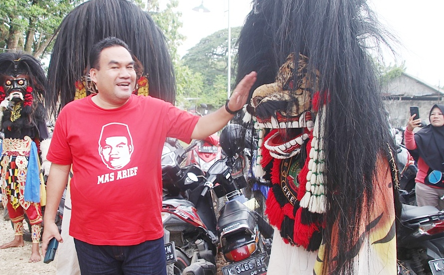 Ratusan Pegiat Seni Barongan Tampil Kolosal di Desa Berbak