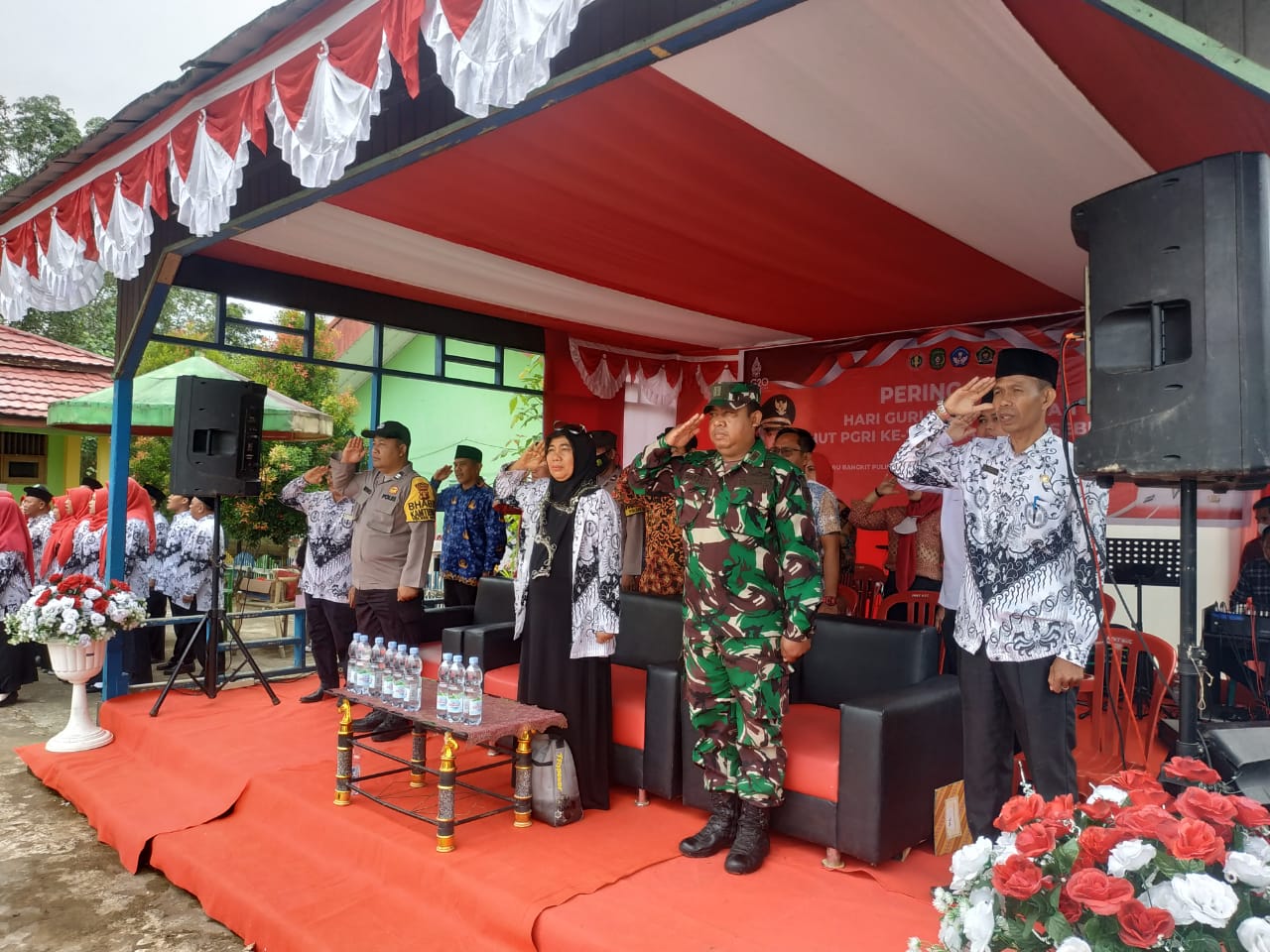 Upacara Peringatan Hari Guru Nasional dan HUT PGRI, Bati Tuud Koramil Sebulu Ucapkan Selamat