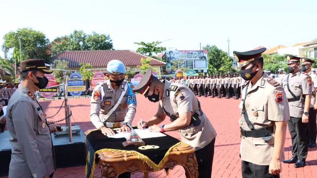 Sertijab Dua Pejabat Utama dan Empat Kapolsek