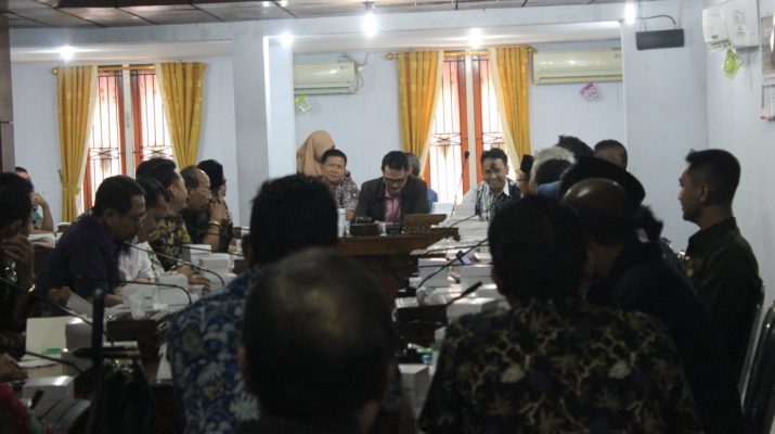 Rapat Internal Dilaksanakan Tertutup Diruang Rapat Paripurna DPRD
