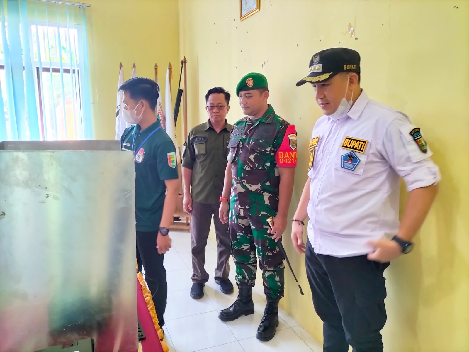 Letkol Inf Fajar Akhirudin Pantau Pelaksanaan Pilkades di 7 Kecamatan Kabupaten Pesawaran