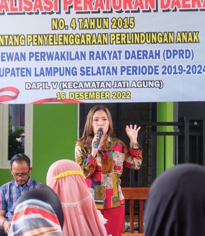 Amelia Nanda Sari.SH, Sosialisasikan Perda Nomor:4/2015 Tentang Perlindungan Anak