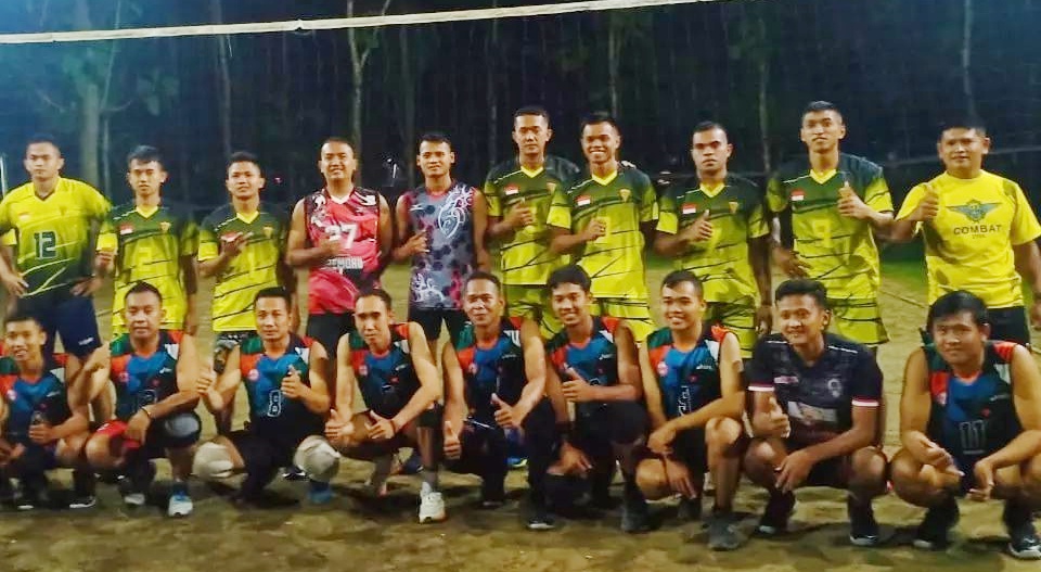 Yonif 410/Alugoro Gelar Bola Voli Bersama Polres Blora dan Pemda Blora
