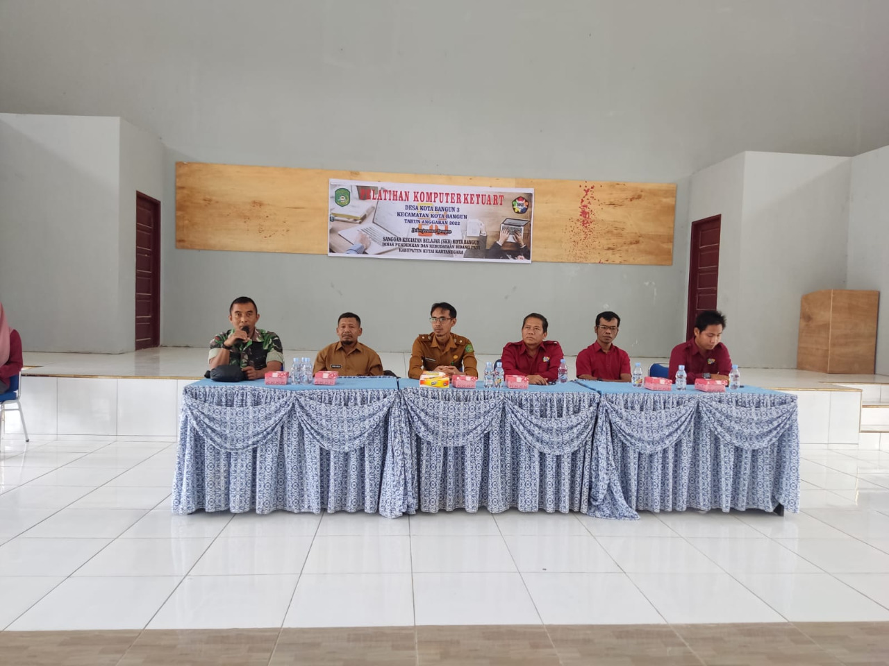 Babinsa Kota Bangun Berharap Manfaatkan Pelatihan Komputer  Dengan Baik Kepada Peserta