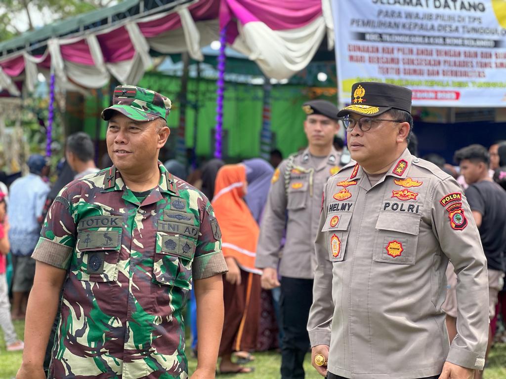 Demokratis…!! Kapolda Gorontalo dan Danrem Cek Pilkades Serentak