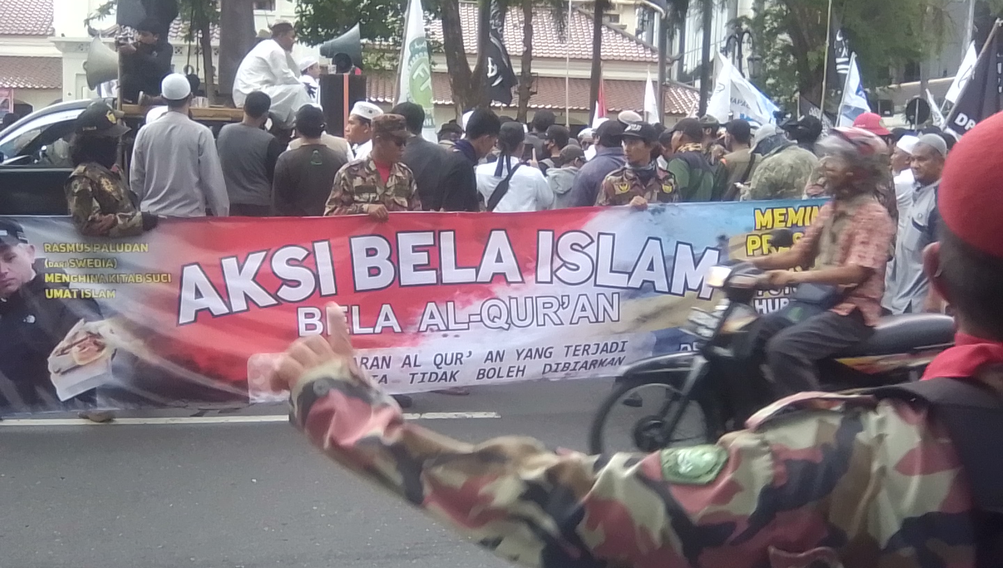 Umat Islam Solo Kecam Tindakan Pembakar Ayat Suci Al Quran