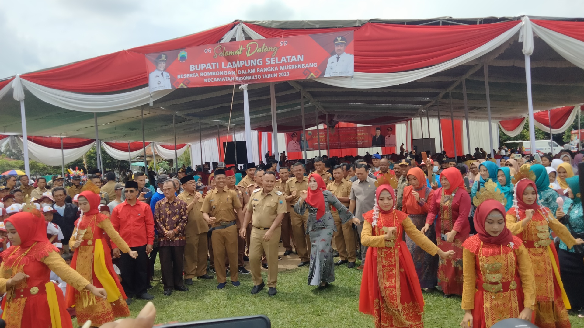 Wakil Ketua DPRD Lamsel, Agus Sartono Apresiasi Kinerja Pemerintah Daerah Dalam Pemerataan Pembangunan