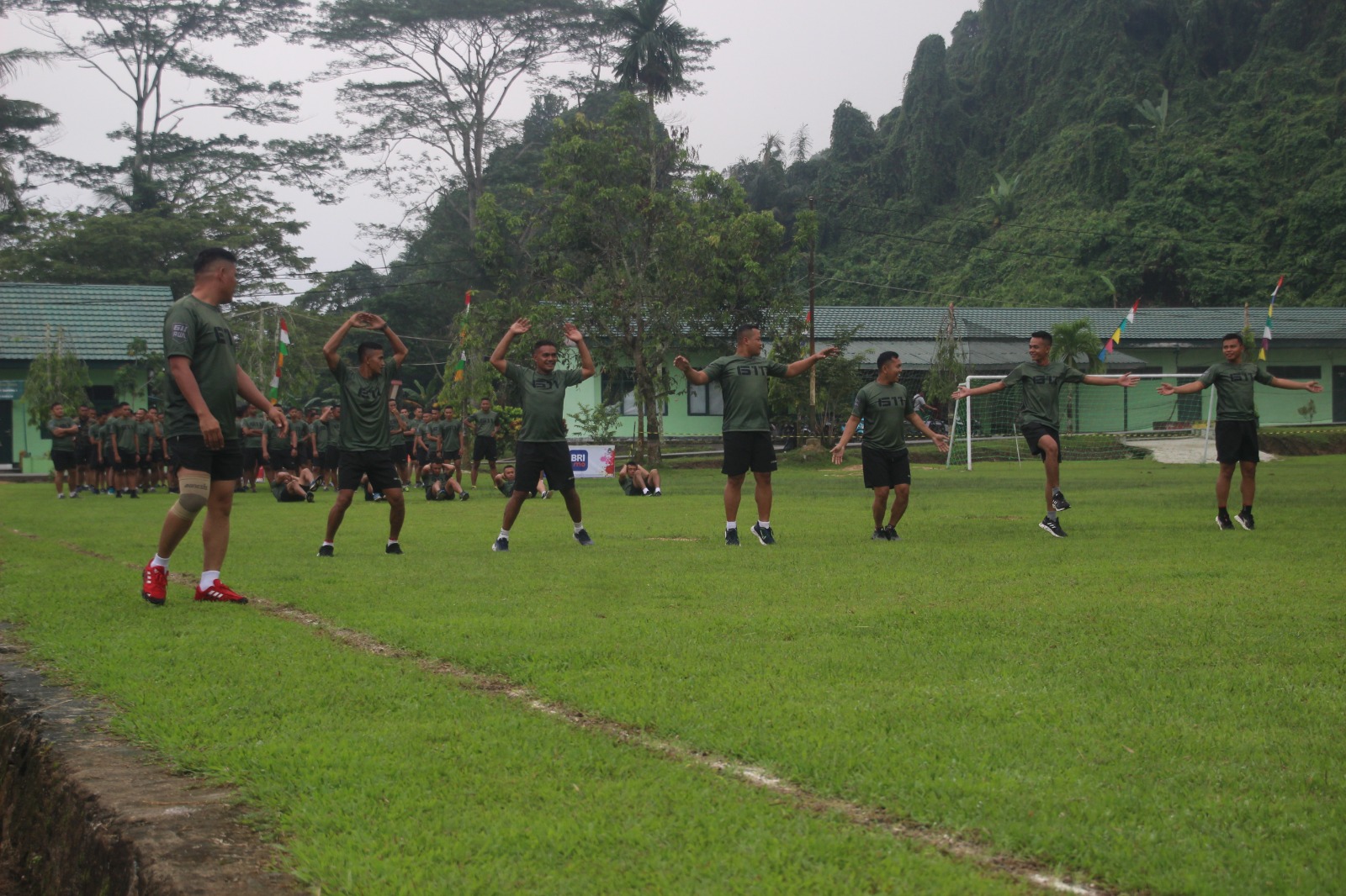 Batalyon Infanteri 611/Awang Long Laksanakan Olah Raga Senam SKJ 88 dan Circuit Training
