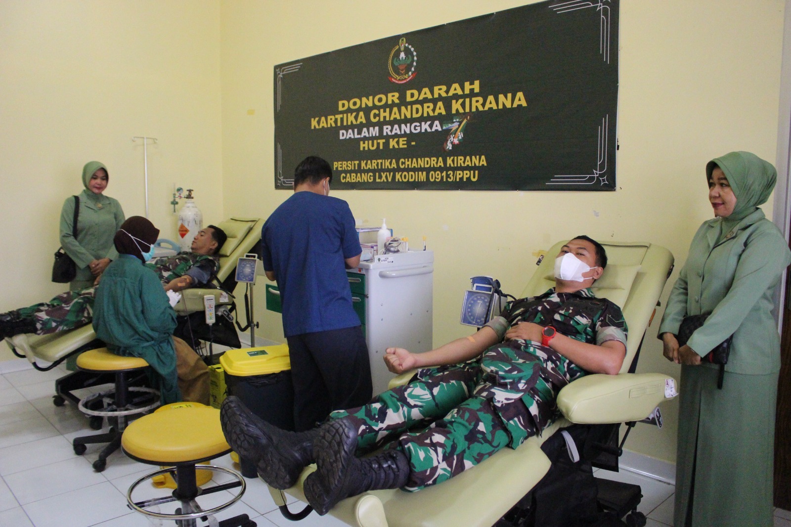 Sambut HUT Persit ke-77, Persit KCK Cab LXV Dim 0913  PPU Gelar Donor Darah