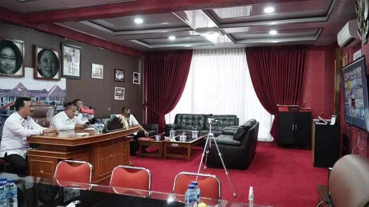 Secara Virtual Bupati, Nanang Ermanto Hadiri Rakornas Keuangan Daerah Tahun 2023 dan APBD Aword 2023.