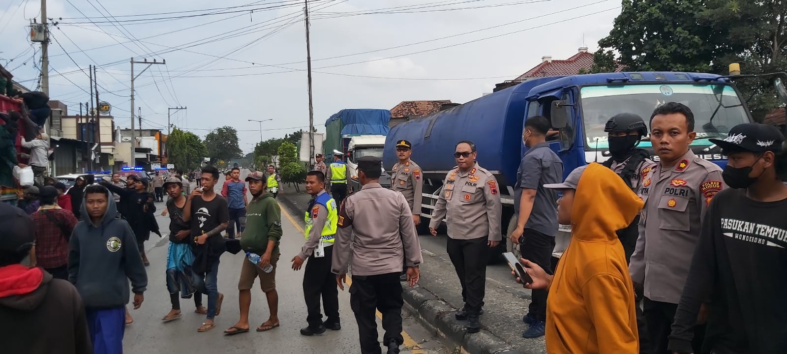 Perketat di Wilayah, Polres Kudus Kawal Pertandingan PSIS Semarang VS Persebaya Surabaya
