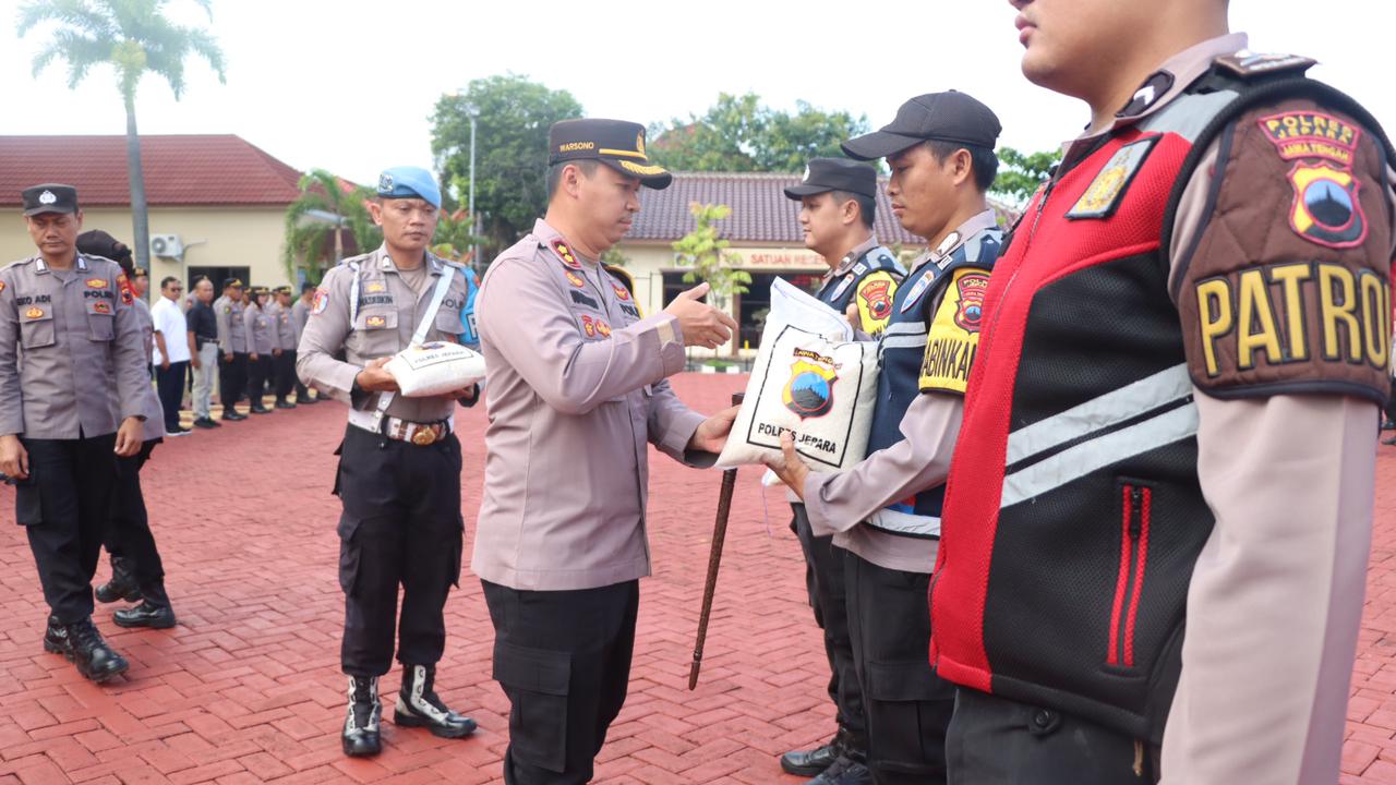 Masyarakat Dapat Bansos di Bulan Ramadhan