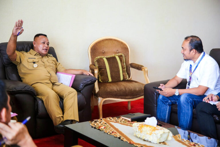 Bupati Nanang Ermanto Sambut Baik Program Pelayanan PT Angsa Pura II di Bandara Raden Intan II Lampung.