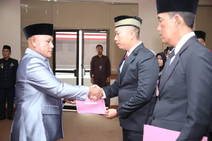 Bupati Lamsel Nanang Ermanto Lantik 22 Orang Pejabat Struktural