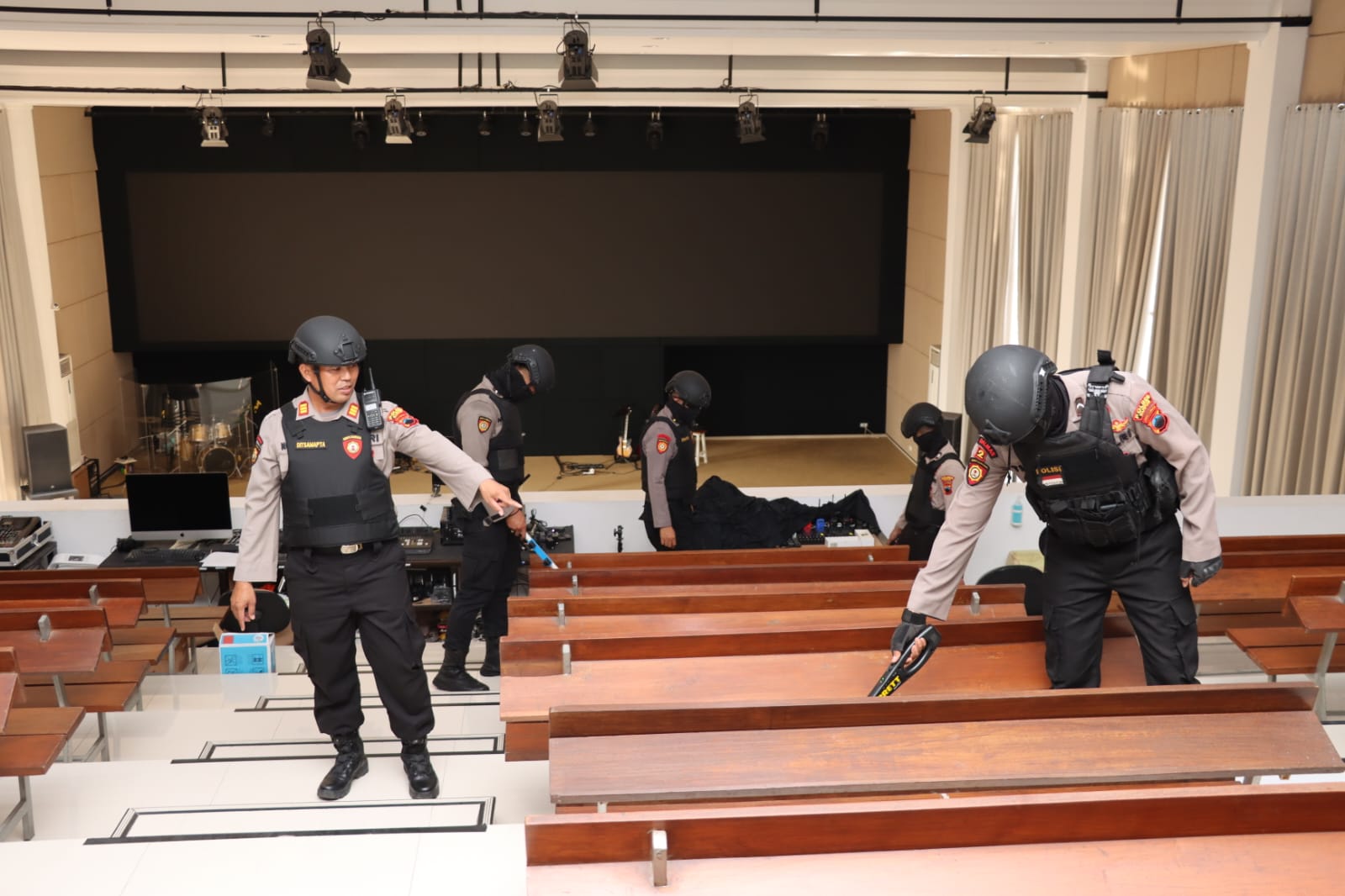 Menjelang Hari Peringatan, Sat Samapta Polres Kudus Cek Empat Gereja