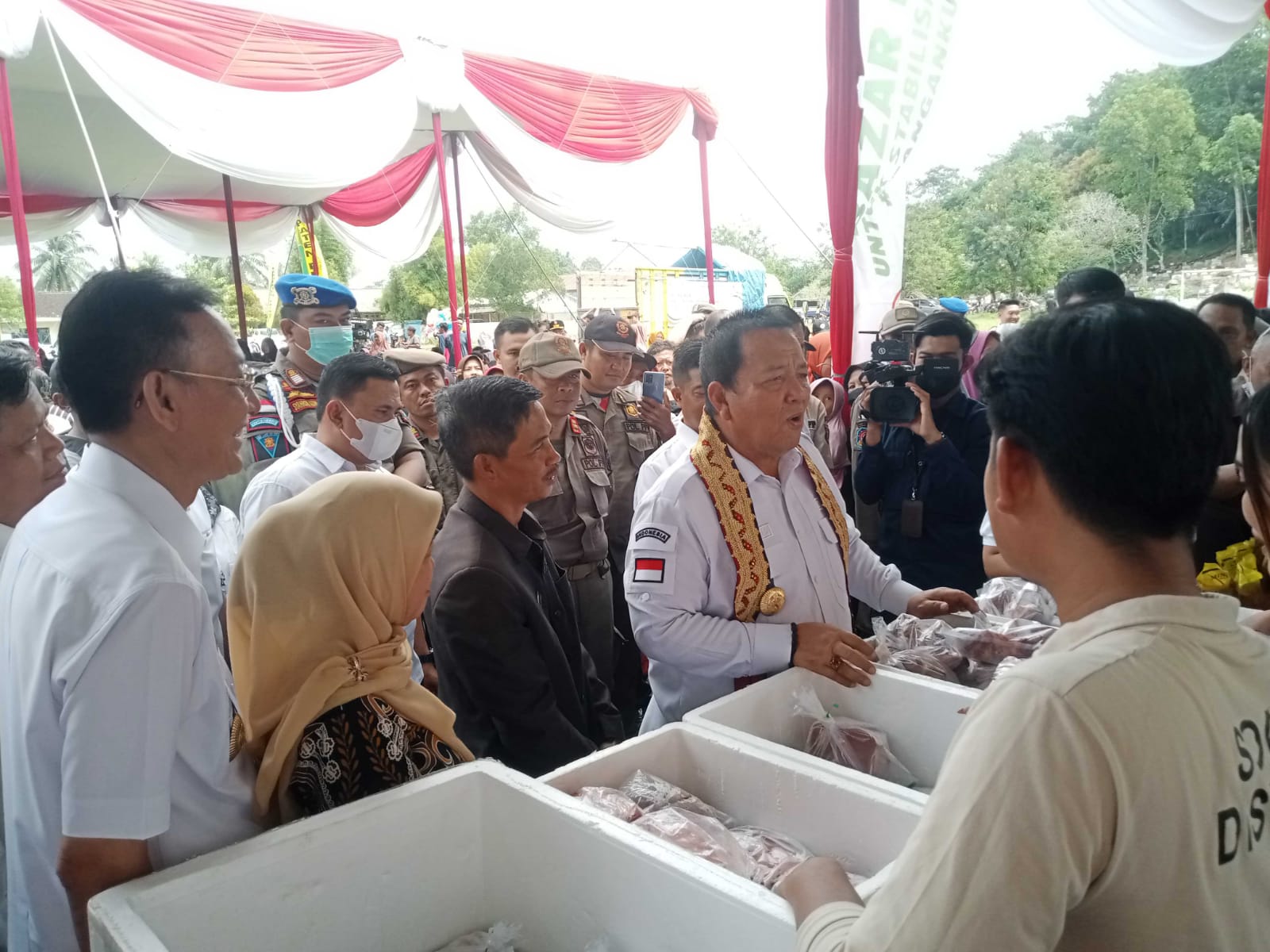 Gubernur Lampung Lepas Bantuan Pangan Beras Pemerintah Di Kabupaten Pringsewu