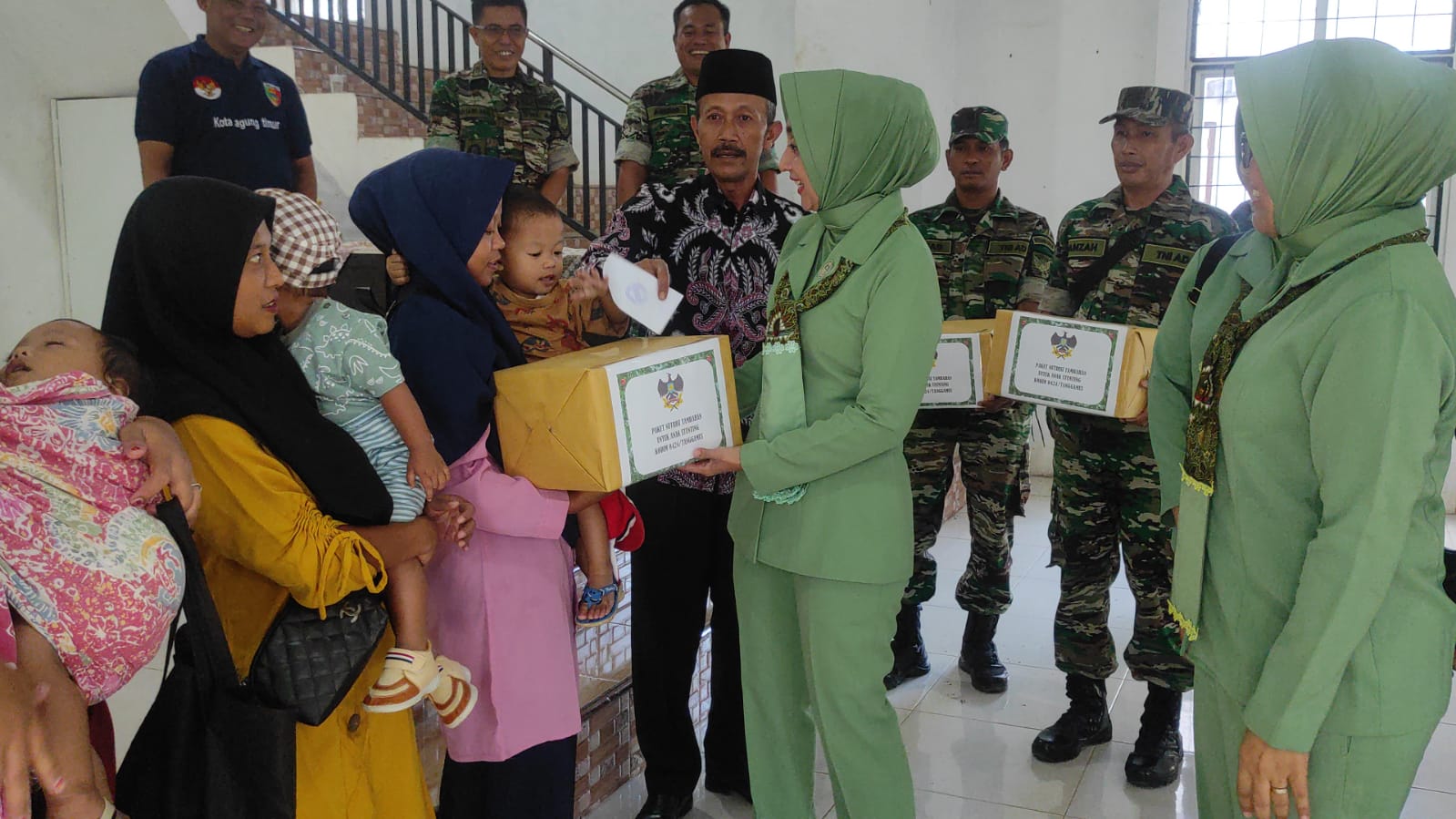 Kodim 0424/TGM Giat Sosialisasi Cegah Stunting Dan Salurkan Nutrisi Tambahan Kepada Warga 