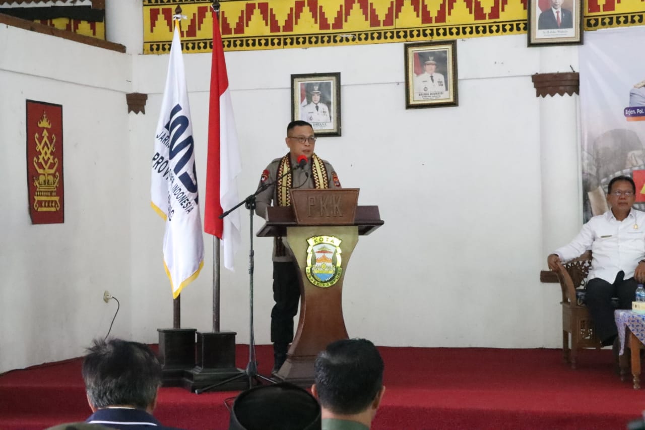 Kapolda Lampung Jadi Narasumber Dalam Diskusi Publik Tentang Geng Motor