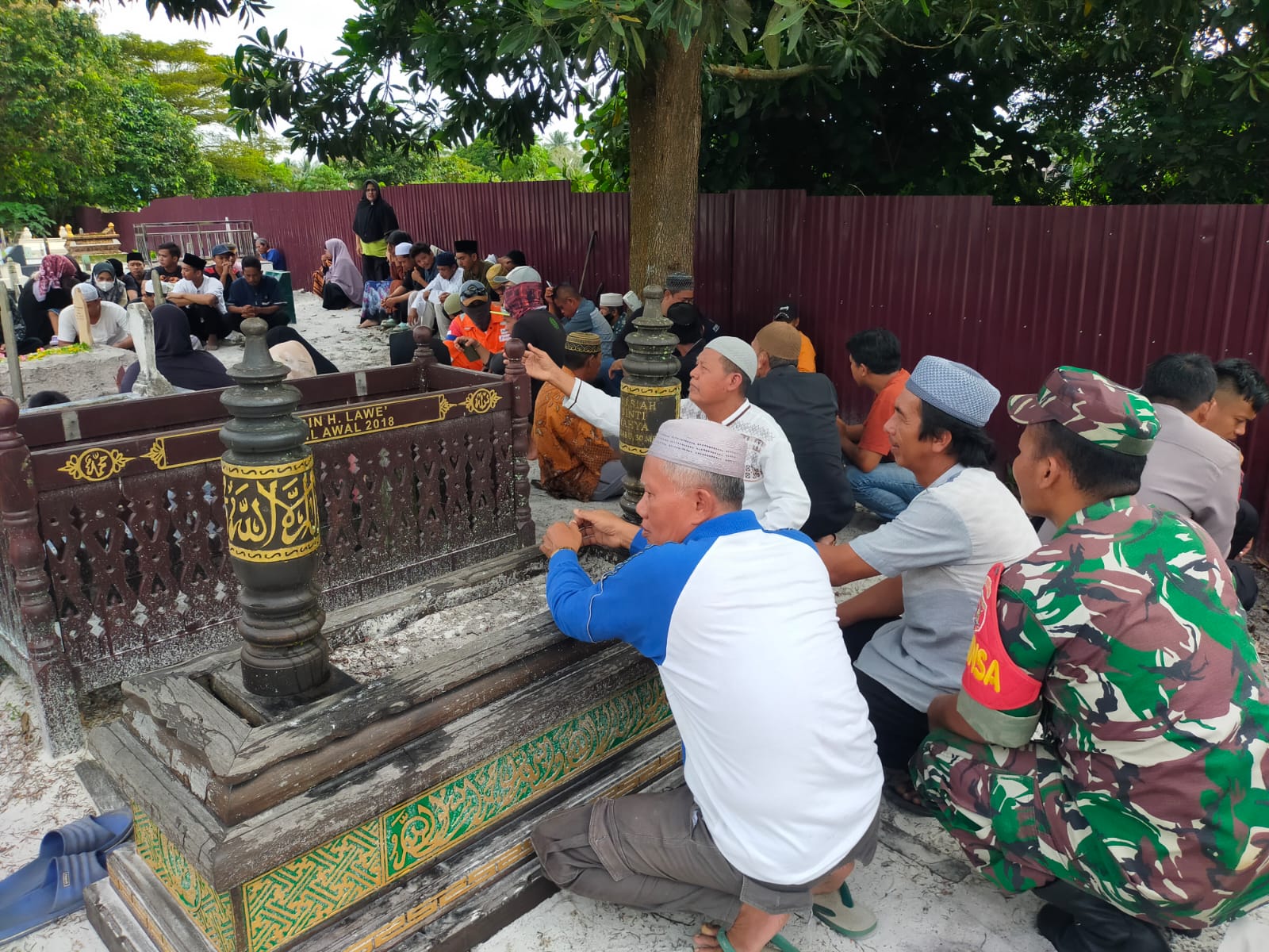 Wujud Empati Kepada Warga Binaannya, Babinsa Koramil Penajam Laksanakan Takziah