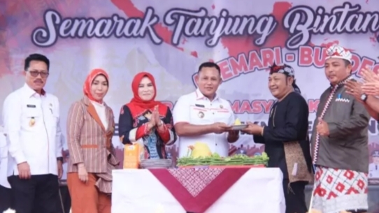 Secara Resmi Bupati Nanang Ermanto Buka Semarak Tanjung Bintang Fair 2023