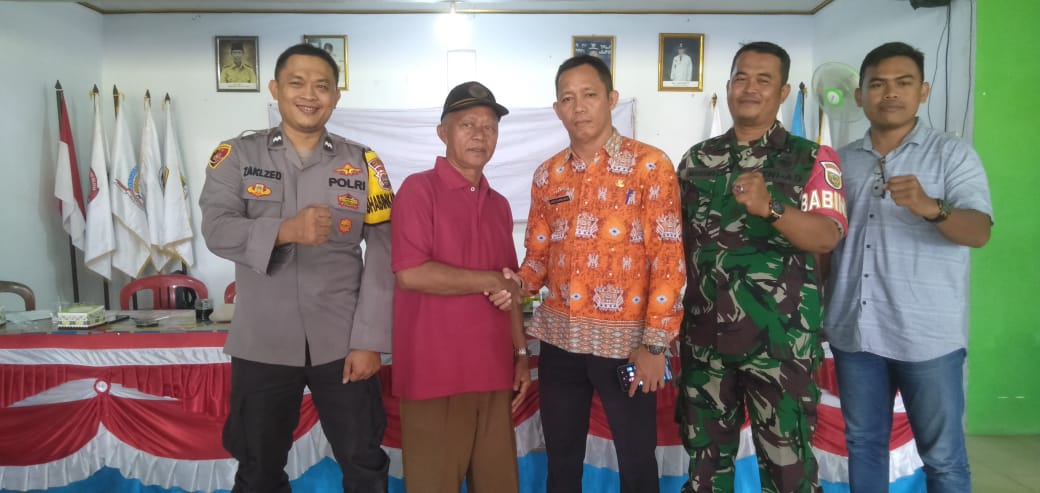 Suasana Haru Iringi Pisah Sambut Kades Sinar Rejeki