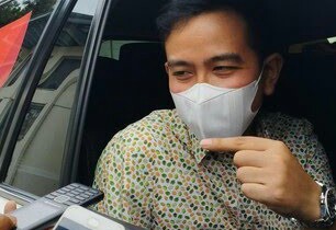 SOLO CINTA DAMAI, Gibran “Copot Wae, People Power Kuwi Opo!”
