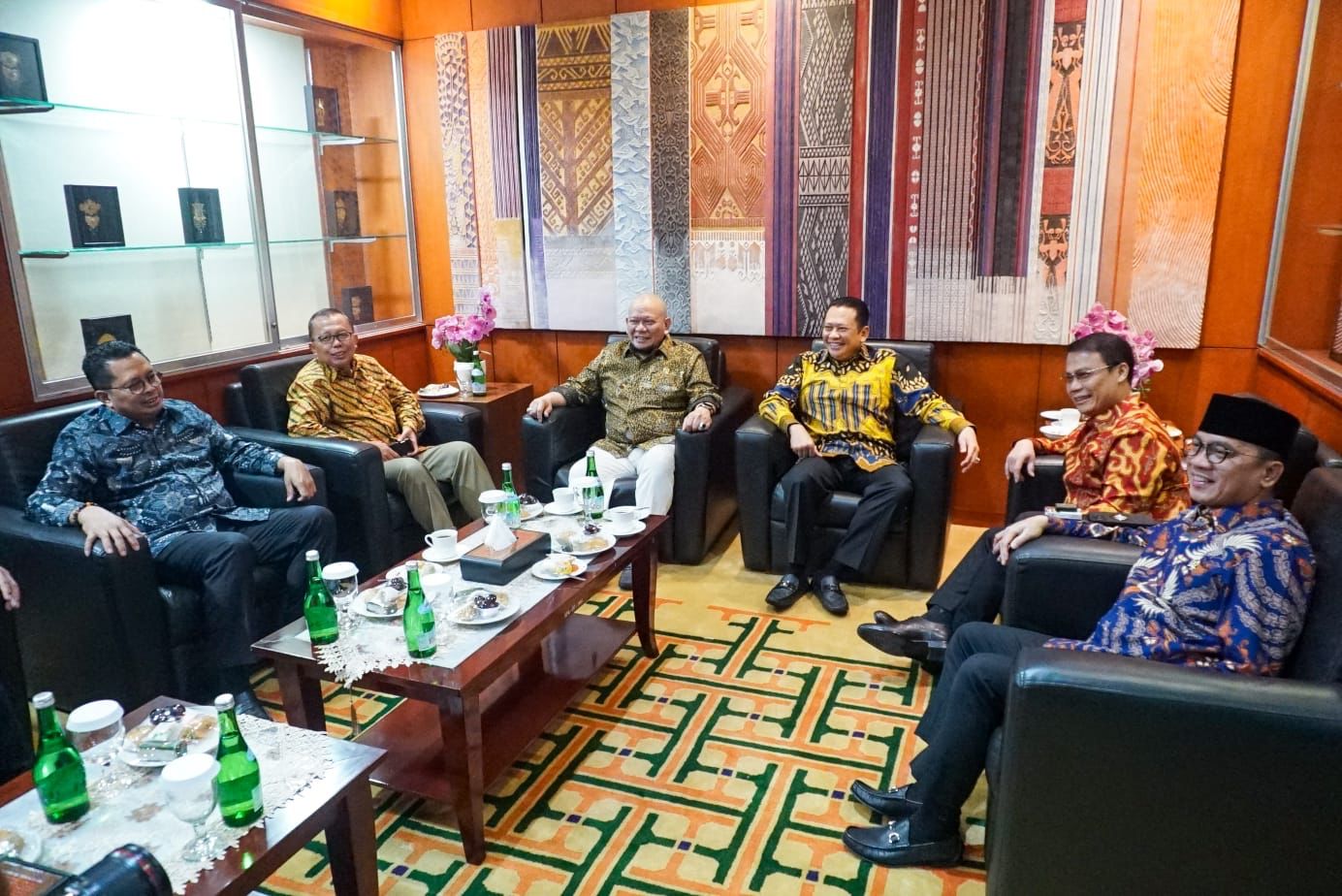 Laporan Kinerja !!! Rapat Konsultasi Pimpinan MPR RI dengan Pimpinan DPD RI