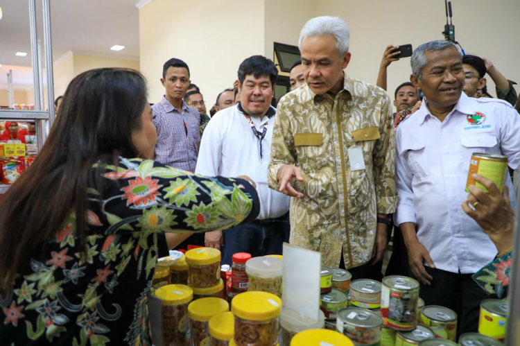 Gubernur Jateng Ancam Coret Koperasi Yang Tidak Jelas