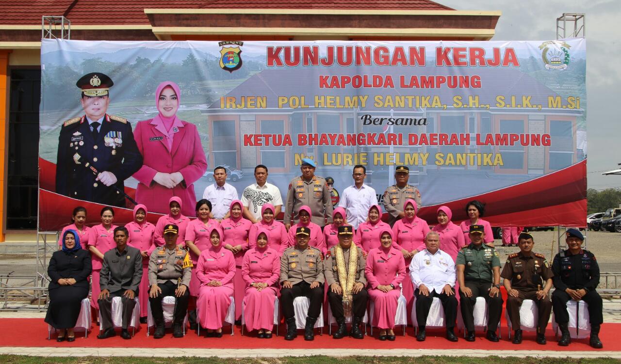 Kapolda Lampung Irjen Pol Helmy Santika, Wakapolda Lampung, Brigjen Pol Dr. Umar Effendi Berpesan Untuk Anggota Polri Saat Berkunjung Di Polres Pringsewu
