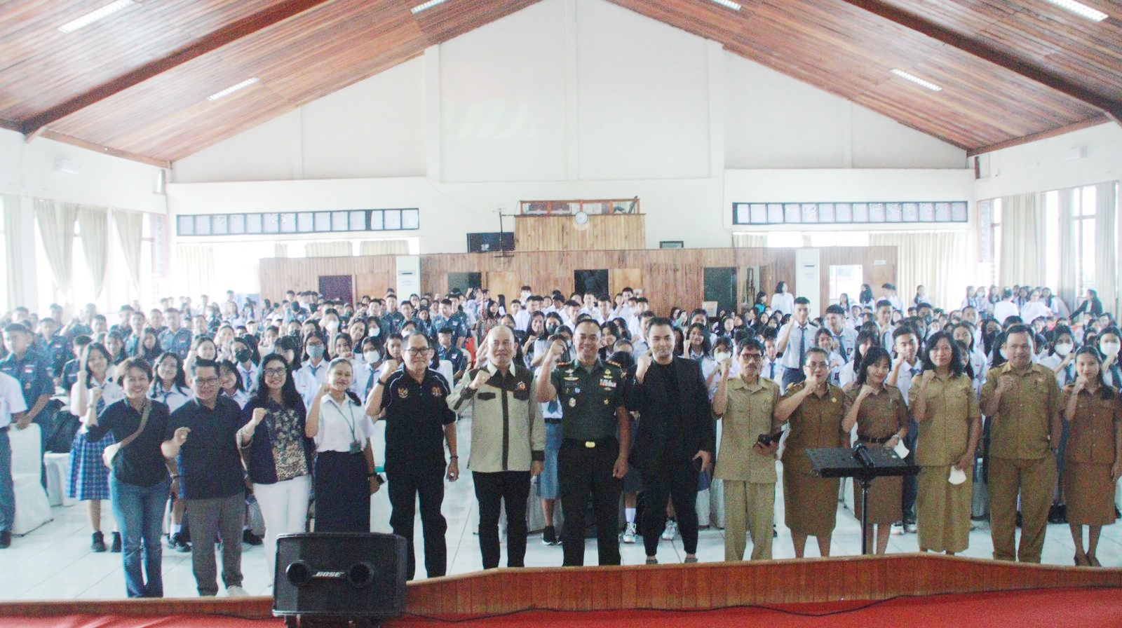 Dandim 1414 Tator Gelar Seminar Rising Generation Movement, dalam Pondasi Iman Bagi Siswa