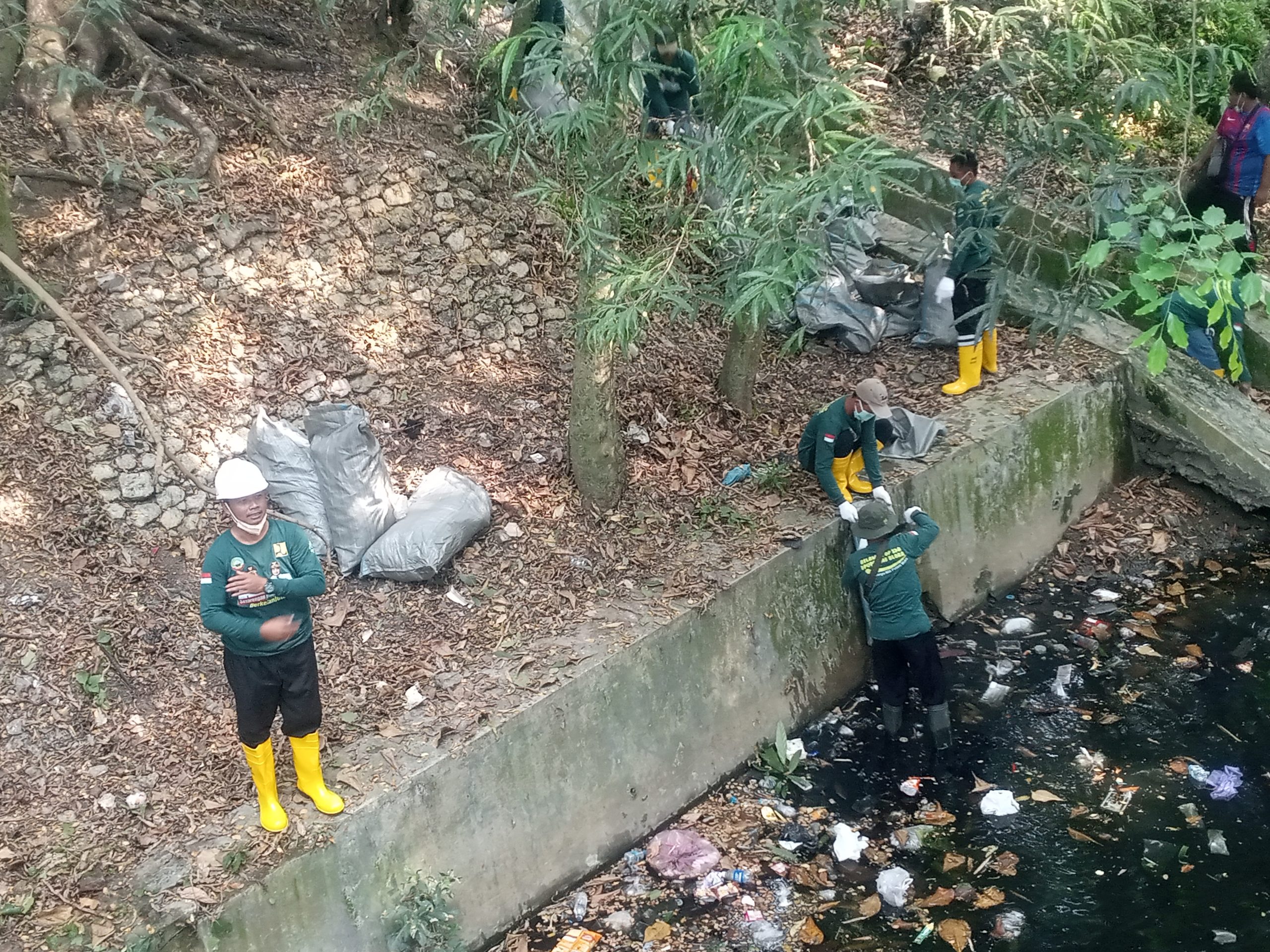 Sungai Bukan Tempat Sampah, Mari Sesarengan Menjaga Sampah Dan Sungai