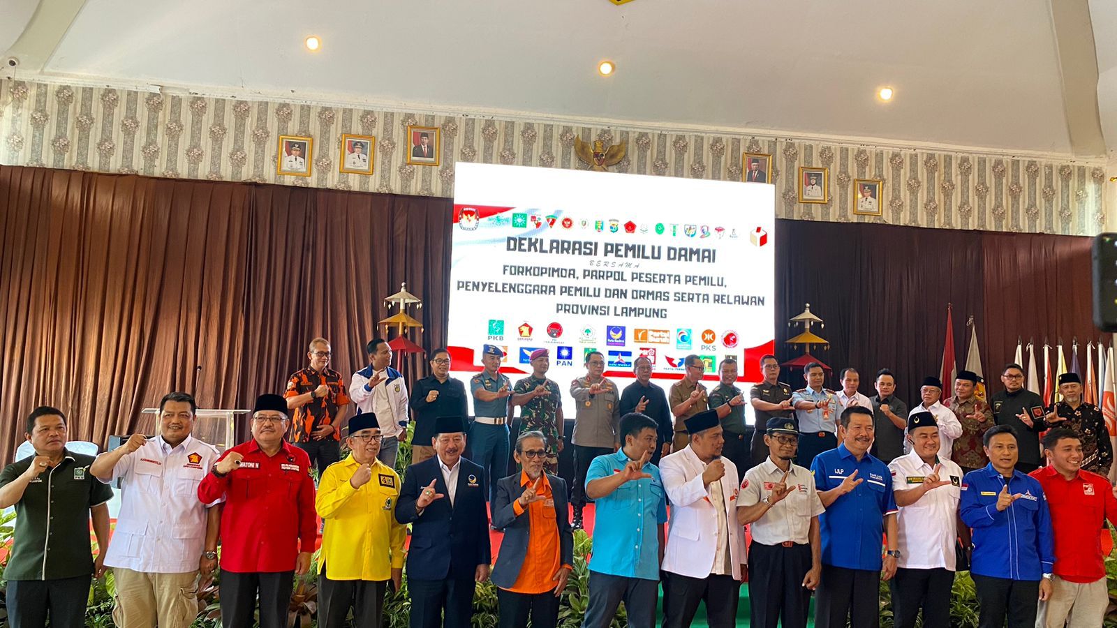 Ciptakan Pemilu Damai Forkopimda, Petinggi Parpol,Bawaslu,Ormas dan Relawan Se-Povinsi Lampung Gelar Deklarasi Damai