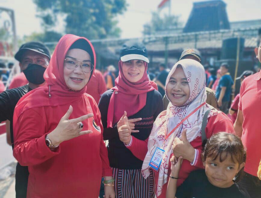 Inspiratif, Pemdes Telukan Grogol Gelar CFD dan Senam Sehat di Jalan Desa