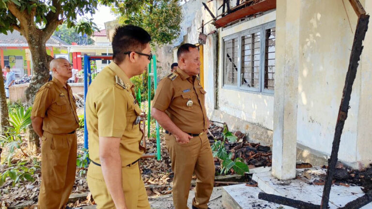 Bupati Nanang Ermanto Tinjau Kondisi Rumdin Camat Penengahan