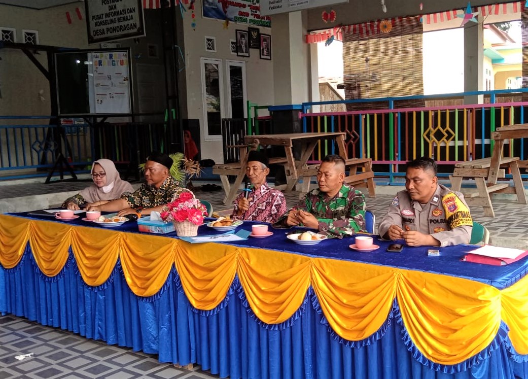 Babinsa Ponoragan Hadiri Musdesus Terkait Perubahan Daftar Penerima BLT-DD