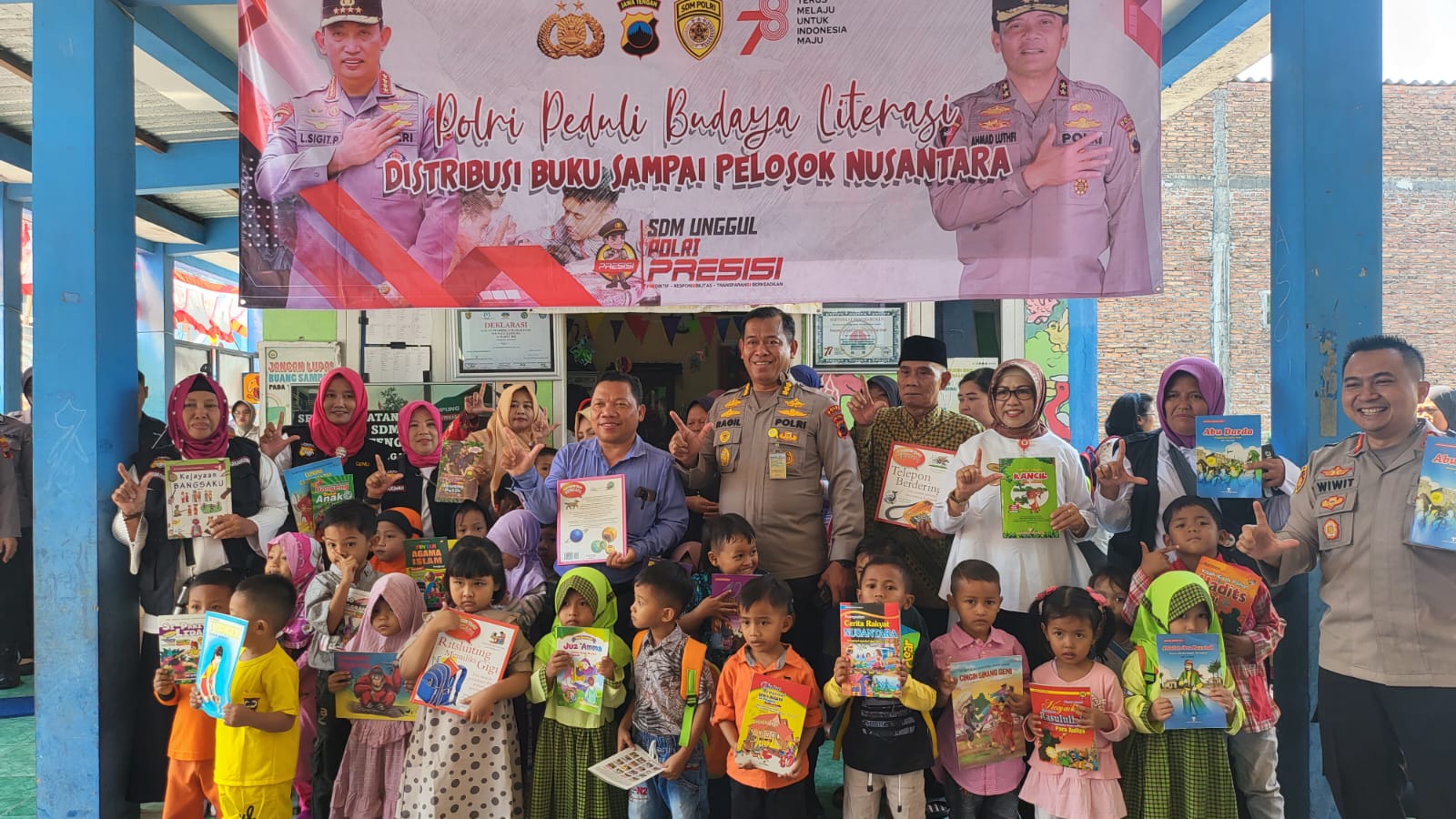 Polri Peduli Budaya Literasi Distribusi Buku