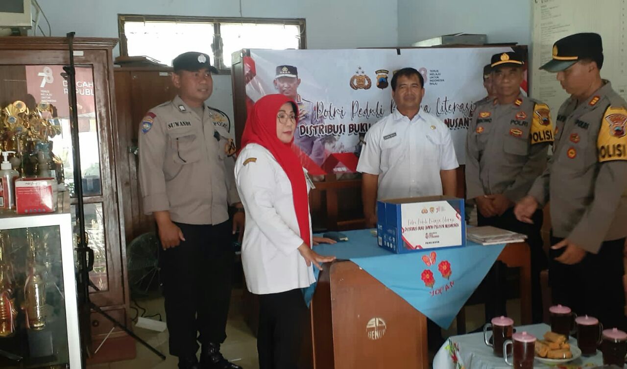 Peduli Budaya Literasi, Polsek Pedan Distribusikan Buku ke Sekolah