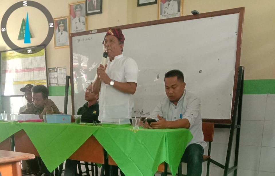 Ketua Komisi I Dwi Riyanto: Jangan Katakan Tidak Punya Biaya Sekolah Kepada Anak