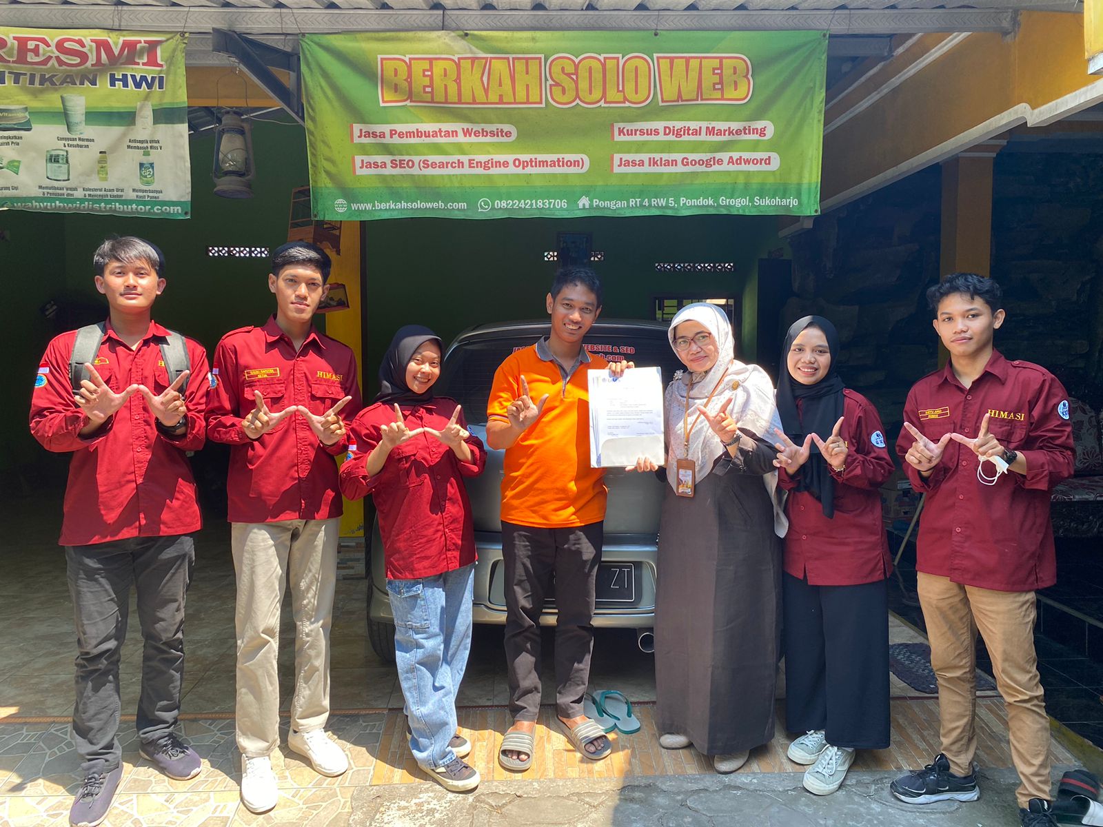 Mahasiswa WMK UMS 2023 dari Politeknik Indonusa Surakarta Siap Berkolaborasi Kembangkan Bisnis Parfum di Era Digital 