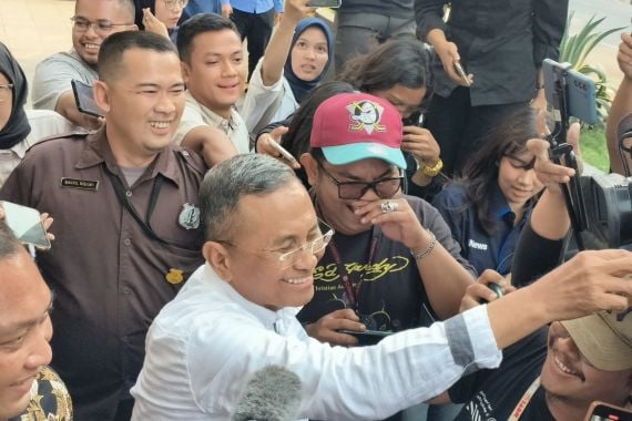 Praktik Korupsi, Karen Katakan Ada Tanda Tangan “Diduga Dahlan Iskan”