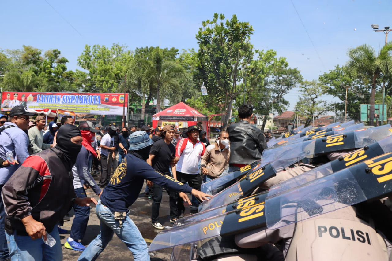 Ratusan Anggota Latihan, Polresta Pati Gelar Sispamkota