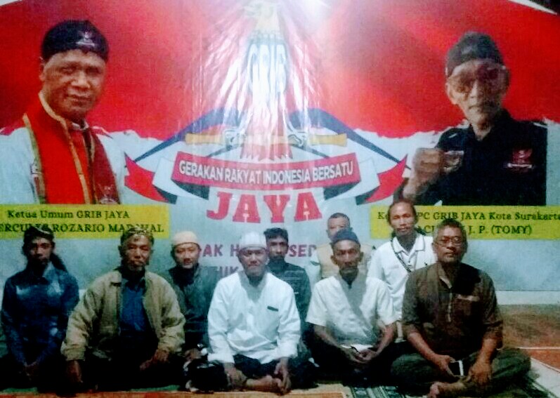 Ngaji Bareng Bersama Abah Ali, Ratusan Warga Padati Sekretariat DPC GRIB di Jalan KH Samanhudi
