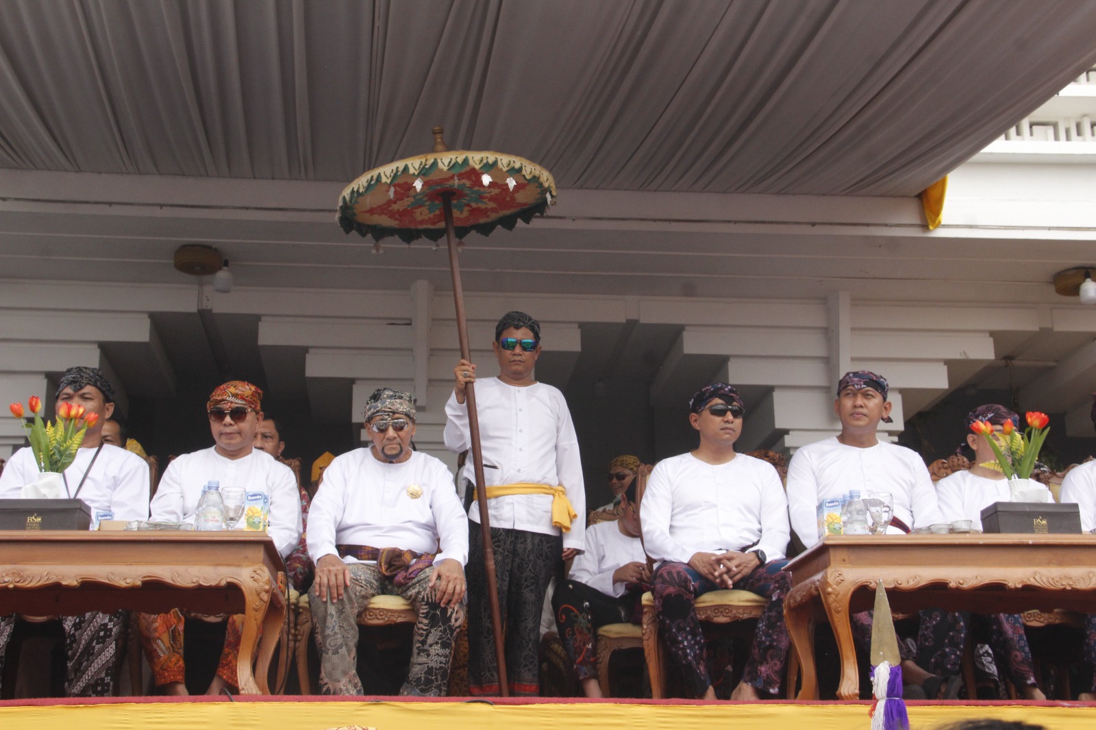 Dandim 0906/Kutai Kartanegara Ikuti Prosesi Penutupan Erau Adat Pelas Benua