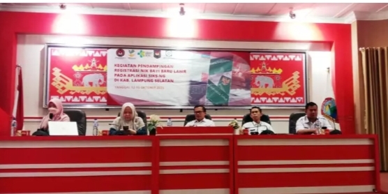 Kemensos Bersama Dinsos Lamsel Gelar Pelatihan Pendampingan Registrasi NIK BBL Malalui Aplikasi SIKS-NG