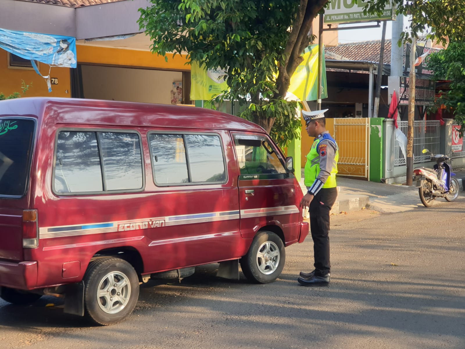 Menerobos Lali Lintas, Polisi Bertindak
