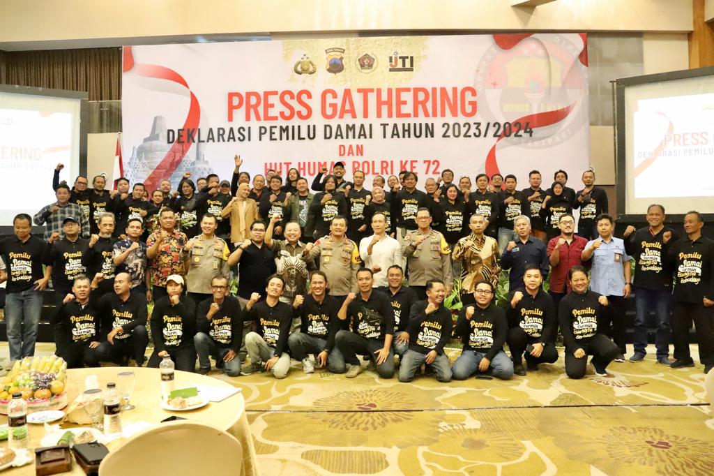 Kapolda Jateng Mengajak Seluruh Insan Pers di Jawa Tengah Deklarasi Pemilu Damai